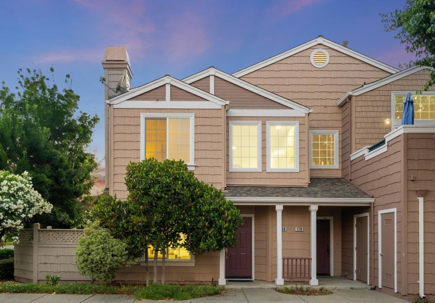 Detail Gallery Image 1 of 52 For 168 Positano Cir, Redwood City,  CA 94065 - 3 Beds | 2/1 Baths