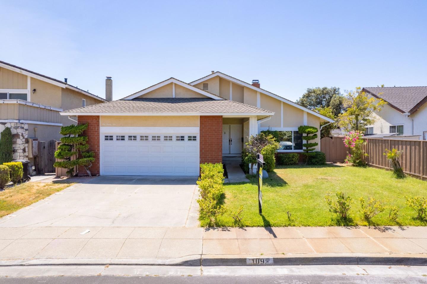 Detail Gallery Image 1 of 1 For 1092 Pensacola St, Foster City,  CA 94404 - 3 Beds | 2 Baths