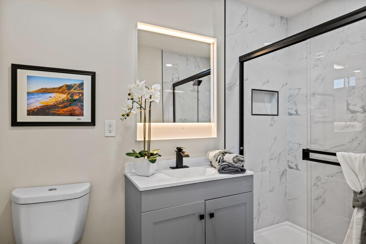 Detail Gallery Image 12 of 23 For 1759 Hilton St, Seaside,  CA 93955 - 3 Beds | 2 Baths