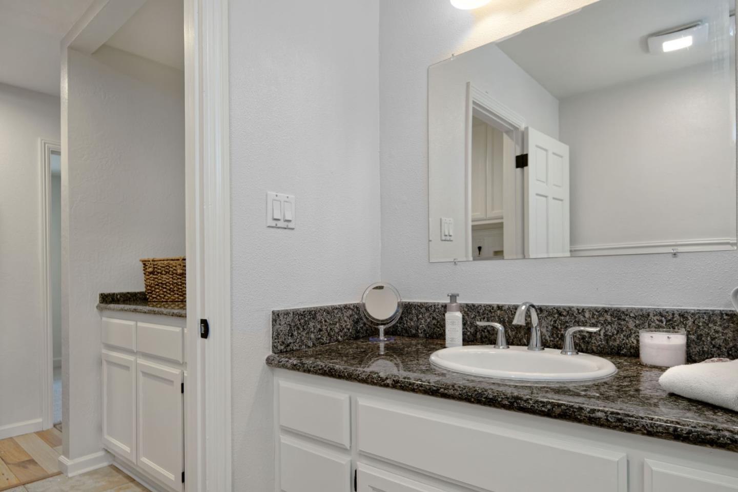 Detail Gallery Image 20 of 34 For 21571 Almaden Rd, San Jose,  CA 95120 - 3 Beds | 1 Baths