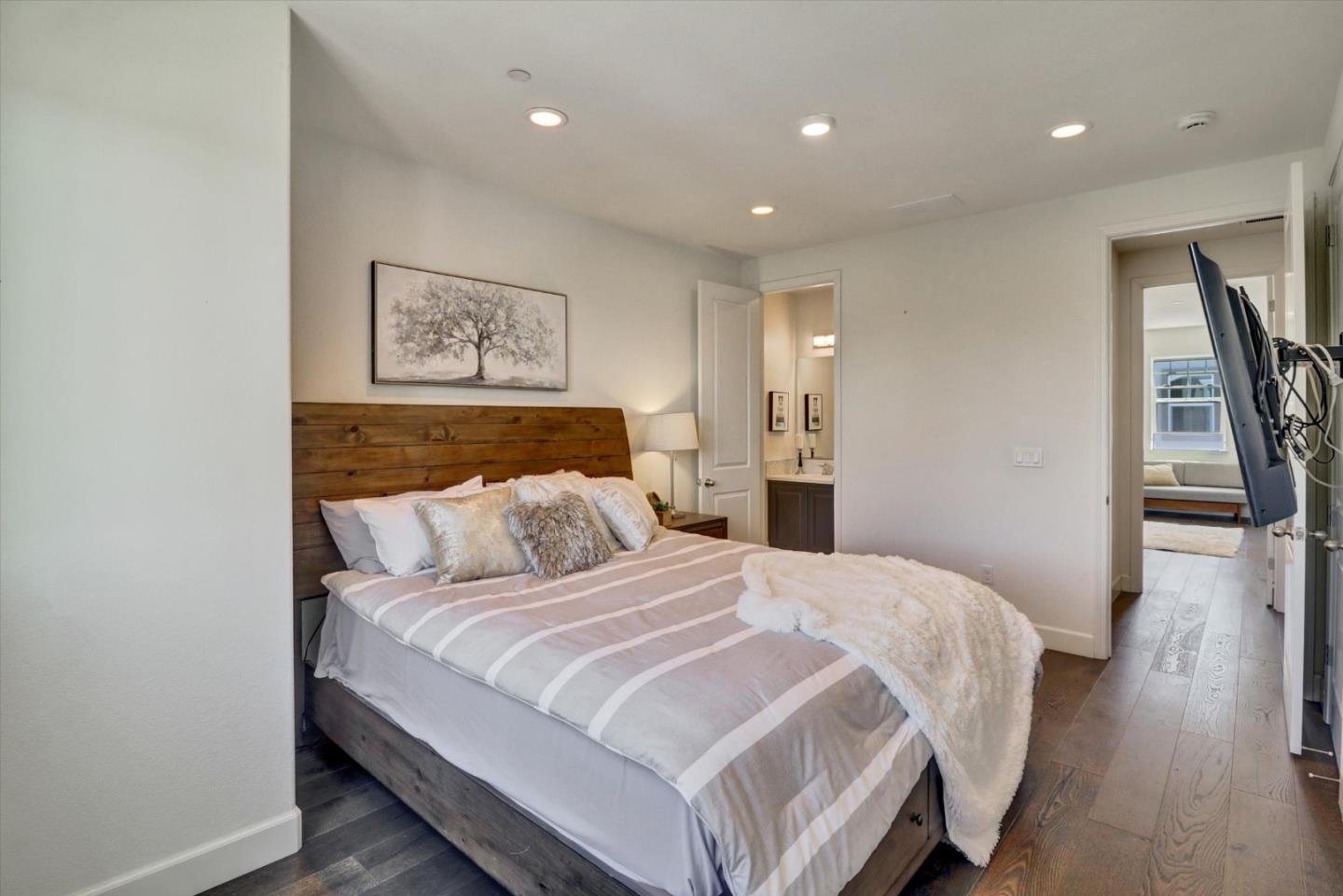 Detail Gallery Image 15 of 43 For 71 Braxton Ter, Campbell,  CA 95008 - 3 Beds | 3/1 Baths