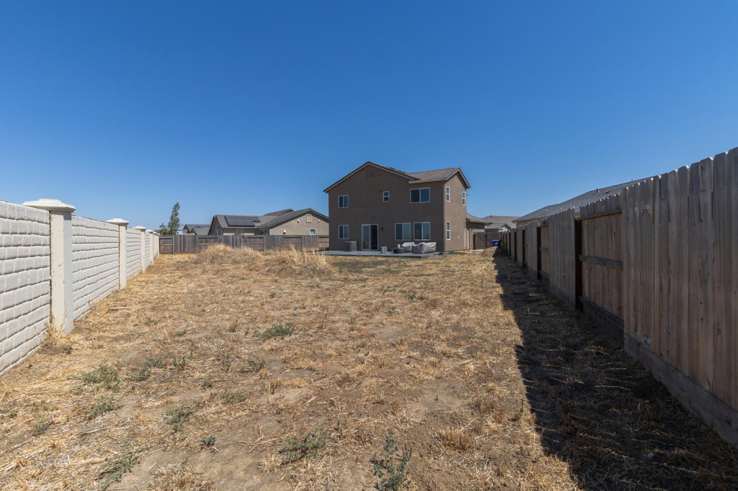 Detail Gallery Image 30 of 30 For 1730 Dolomite Dr, Los Banos,  CA 93635 - 5 Beds | 2/1 Baths