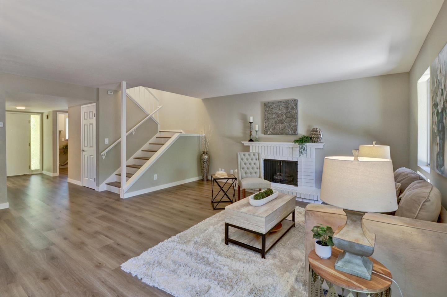 Detail Gallery Image 12 of 55 For 15400 Winchester Blvd #7,  Los Gatos,  CA 95030 - 3 Beds | 2/1 Baths