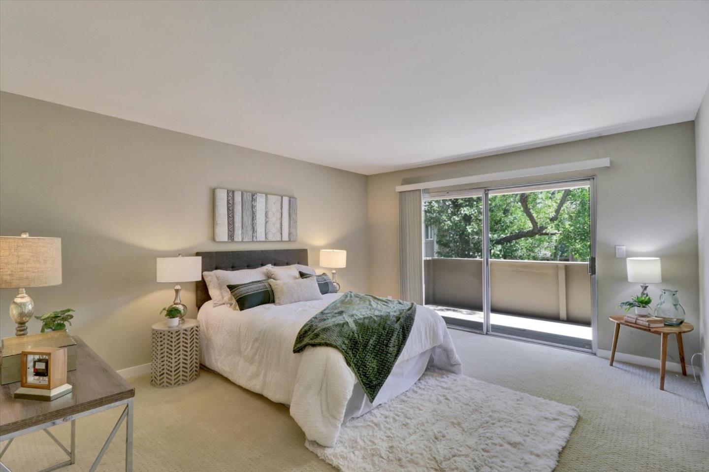 Detail Gallery Image 13 of 55 For 15400 Winchester Blvd #7,  Los Gatos,  CA 95030 - 3 Beds | 2/1 Baths