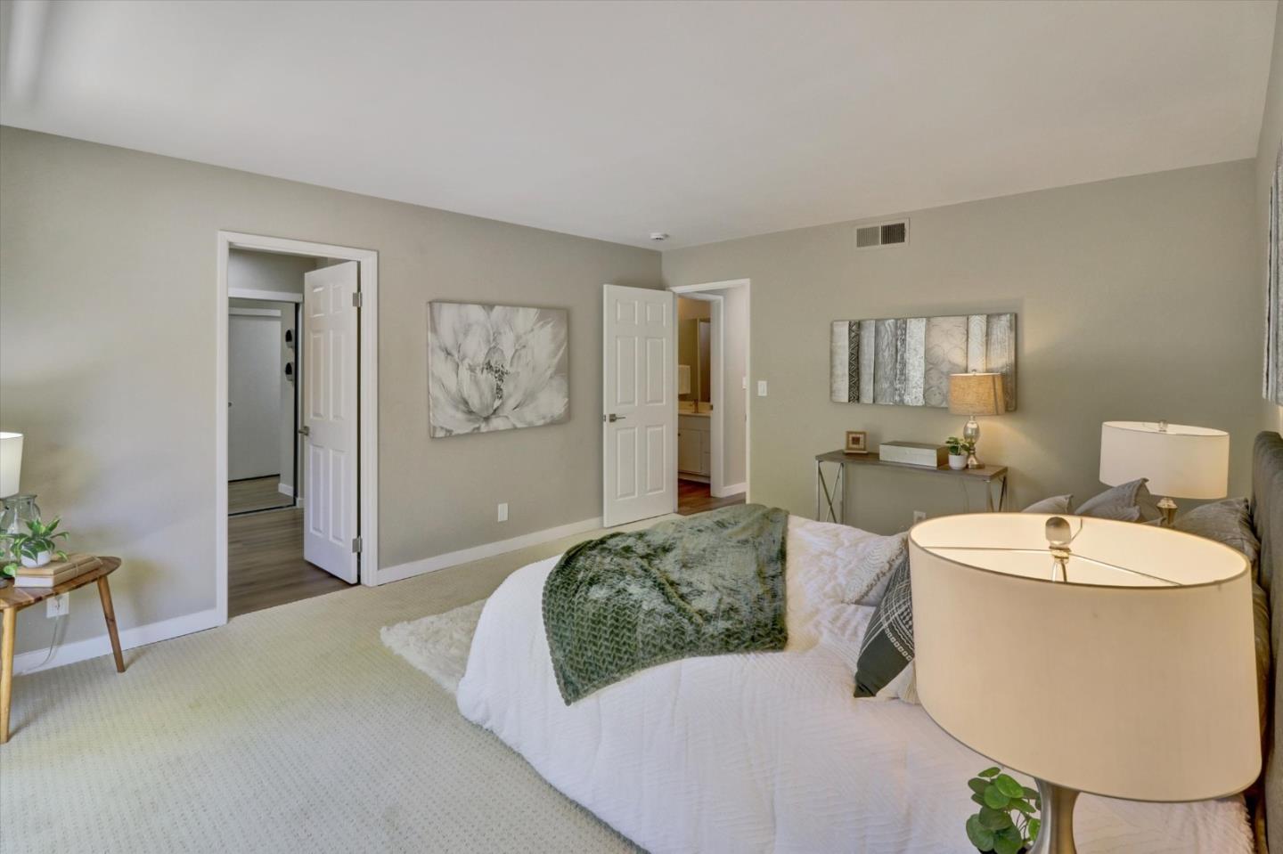 Detail Gallery Image 16 of 55 For 15400 Winchester Blvd #7,  Los Gatos,  CA 95030 - 3 Beds | 2/1 Baths