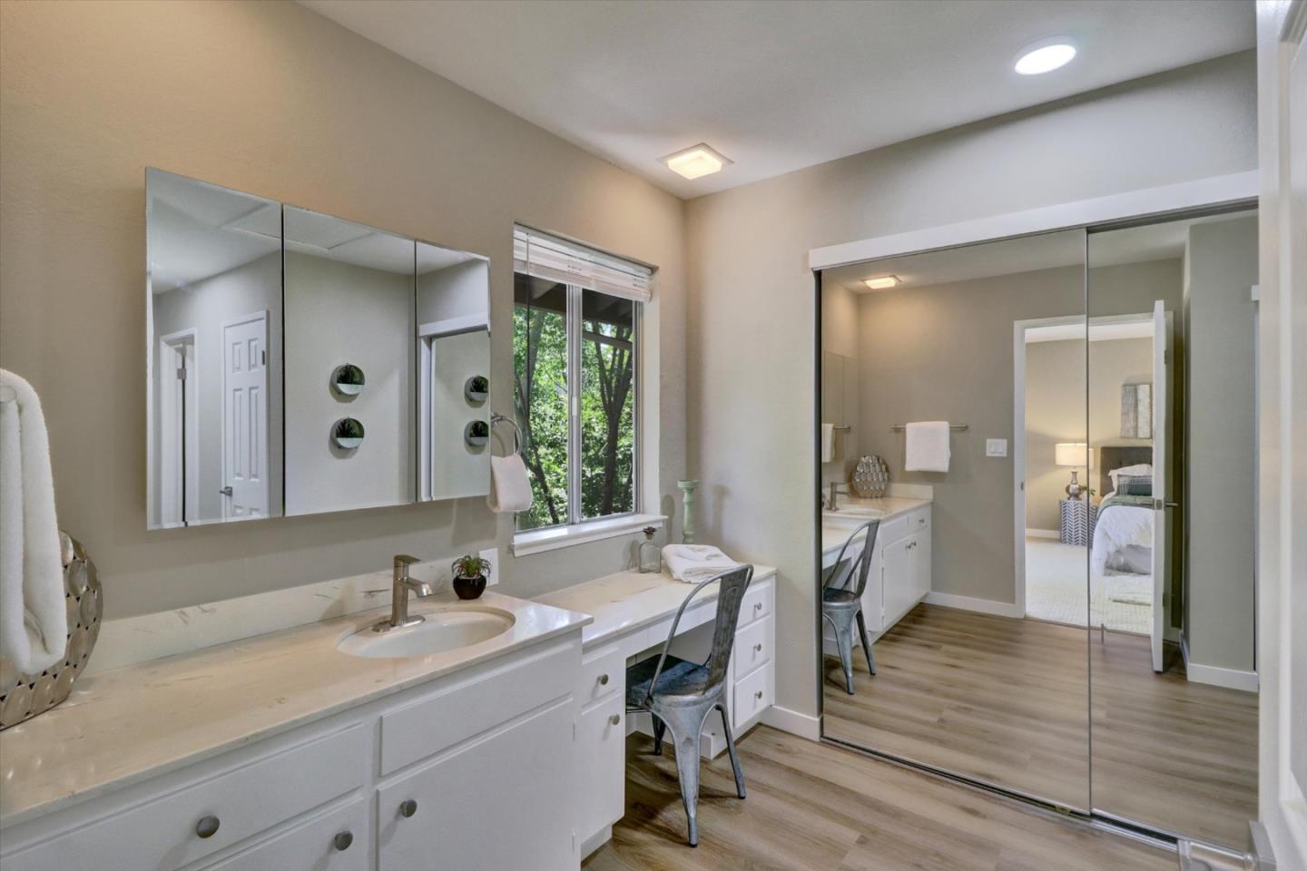 Detail Gallery Image 17 of 55 For 15400 Winchester Blvd #7,  Los Gatos,  CA 95030 - 3 Beds | 2/1 Baths