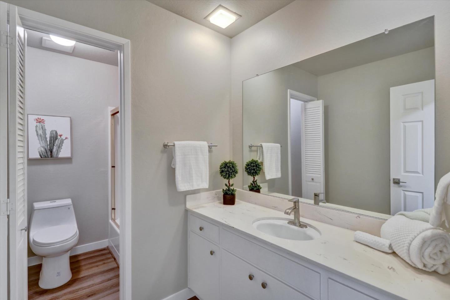 Detail Gallery Image 22 of 55 For 15400 Winchester Blvd #7,  Los Gatos,  CA 95030 - 3 Beds | 2/1 Baths