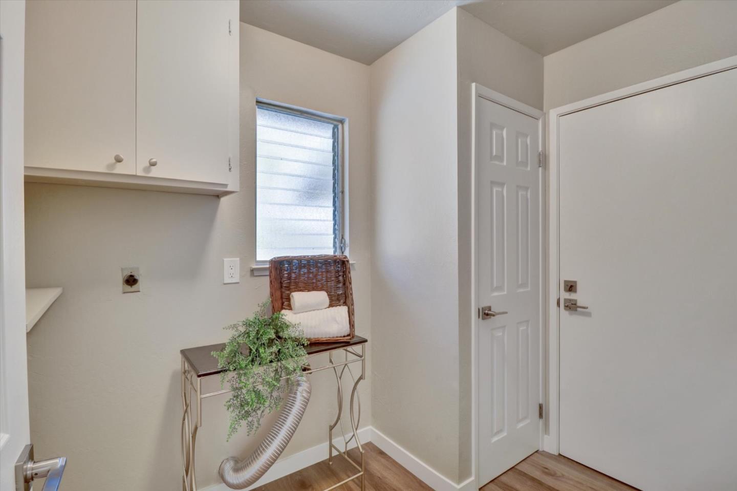 Detail Gallery Image 33 of 55 For 15400 Winchester Blvd #7,  Los Gatos,  CA 95030 - 3 Beds | 2/1 Baths