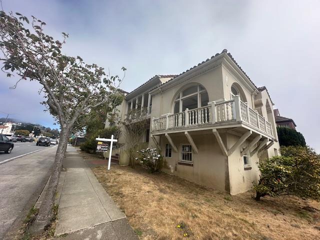 Detail Gallery Image 2 of 33 For 345 Sloat Blvd, San Francisco,  CA 94132 - 3 Beds | 2 Baths