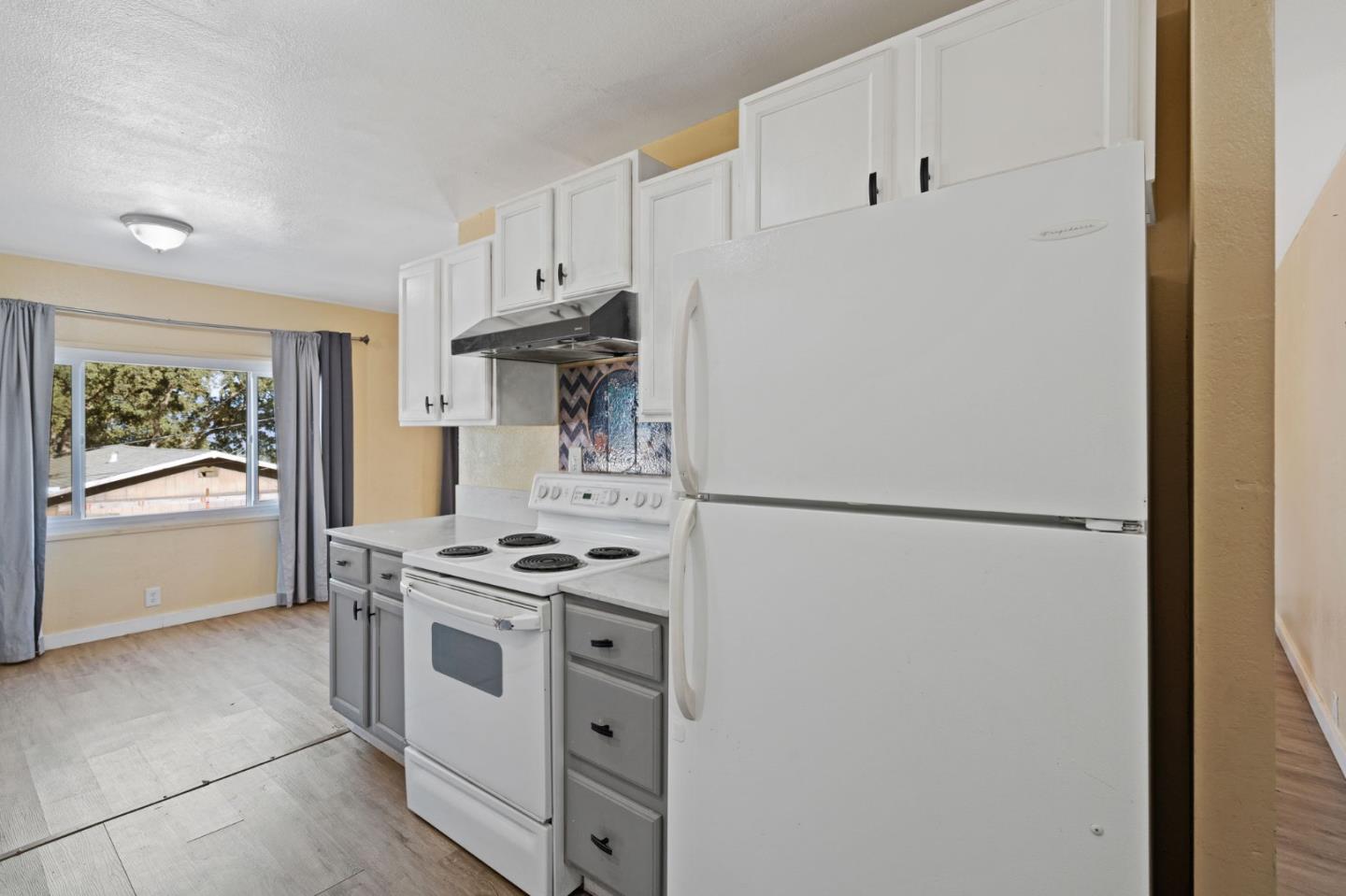 Detail Gallery Image 12 of 38 For 4015 Eureka Ave #0,  Clearlake,  CA 95422 - 3 Beds | 2 Baths