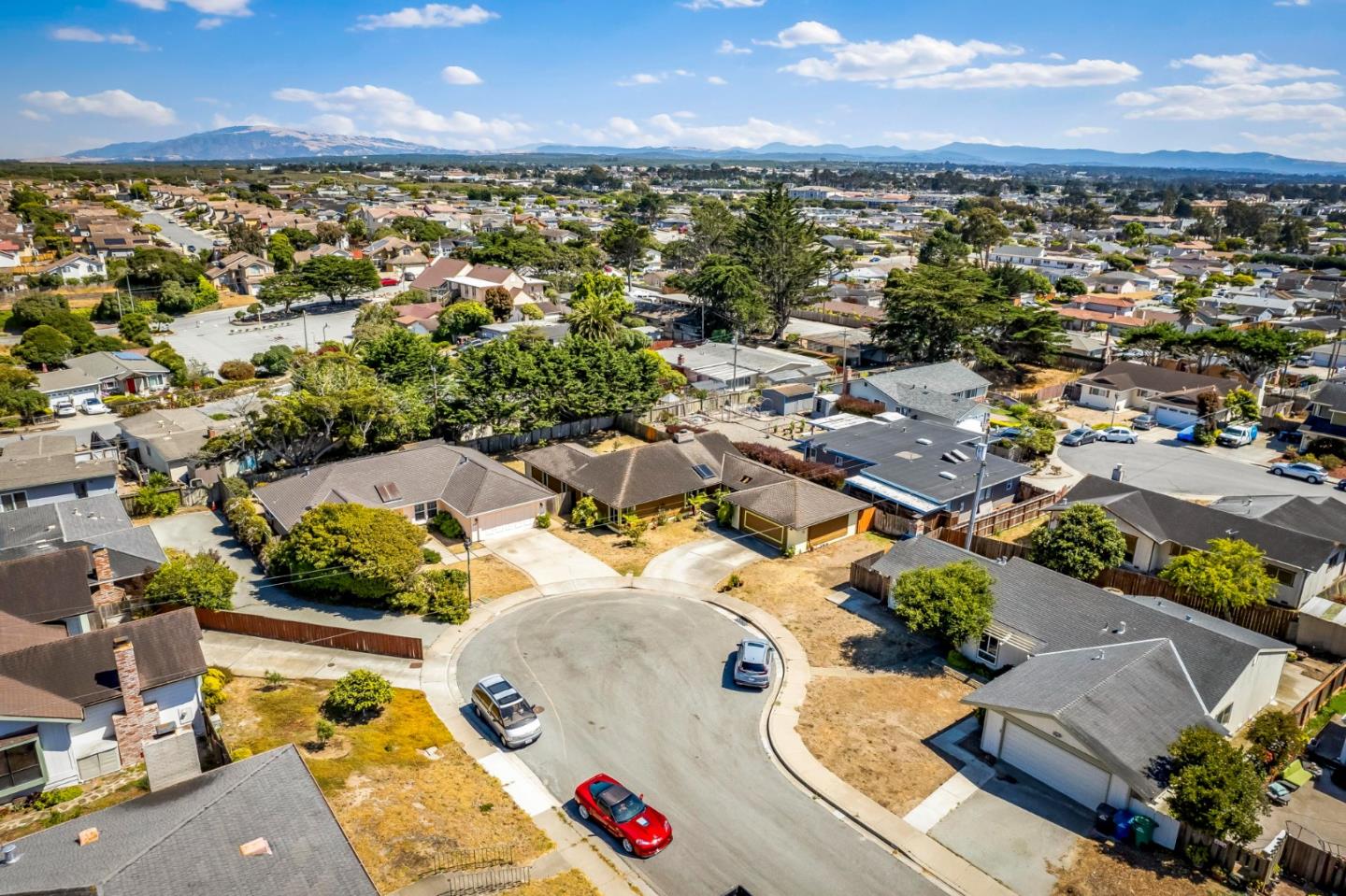 Detail Gallery Image 33 of 37 For 259 Young Cir, Marina,  CA 93933 - 4 Beds | 2 Baths