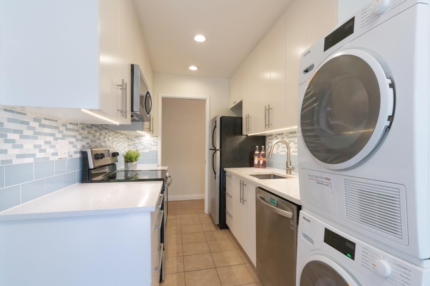 Detail Gallery Image 1 of 22 For 280 Easy St #113,  Mountain View,  CA 94043 - 2 Beds | 1 Baths