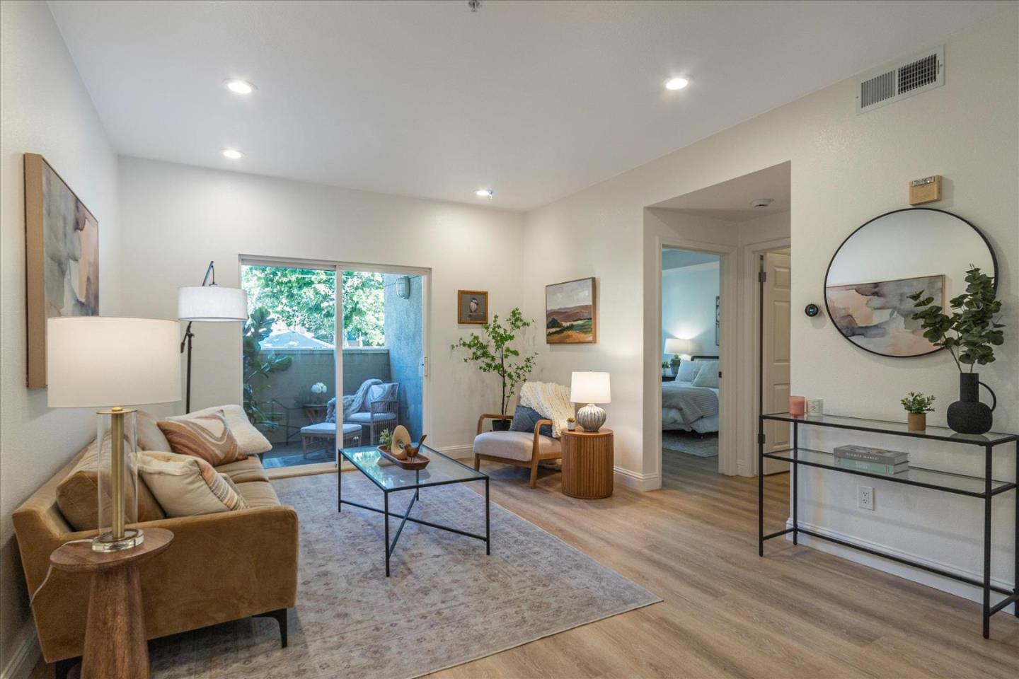 Detail Gallery Image 1 of 1 For 2255 Showers Dr #134,  Mountain View,  CA 94040 - 1 Beds | 1 Baths