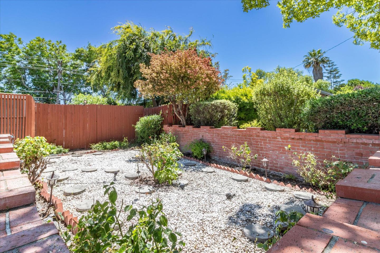 Detail Gallery Image 16 of 25 For 212 Velvetlake Dr, Sunnyvale,  CA 94089 - 3 Beds | 2 Baths