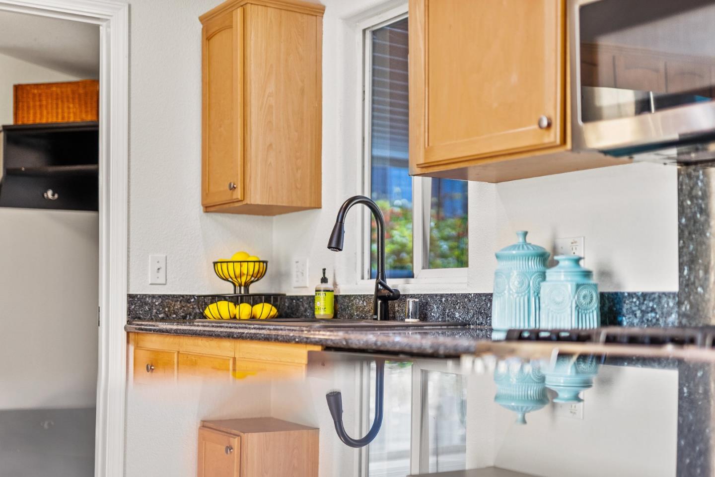 Detail Gallery Image 11 of 27 For 2155 Wharf Rd #9,  Capitola,  CA 95010 - 3 Beds | 2 Baths