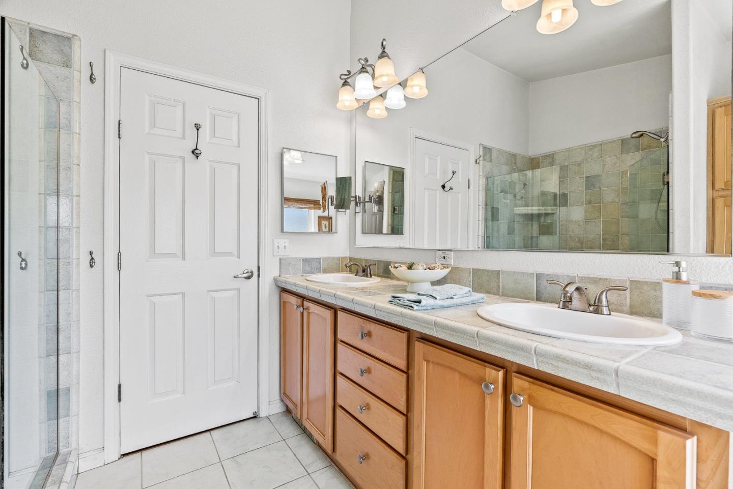 Detail Gallery Image 18 of 27 For 2155 Wharf Rd #9,  Capitola,  CA 95010 - 3 Beds | 2 Baths