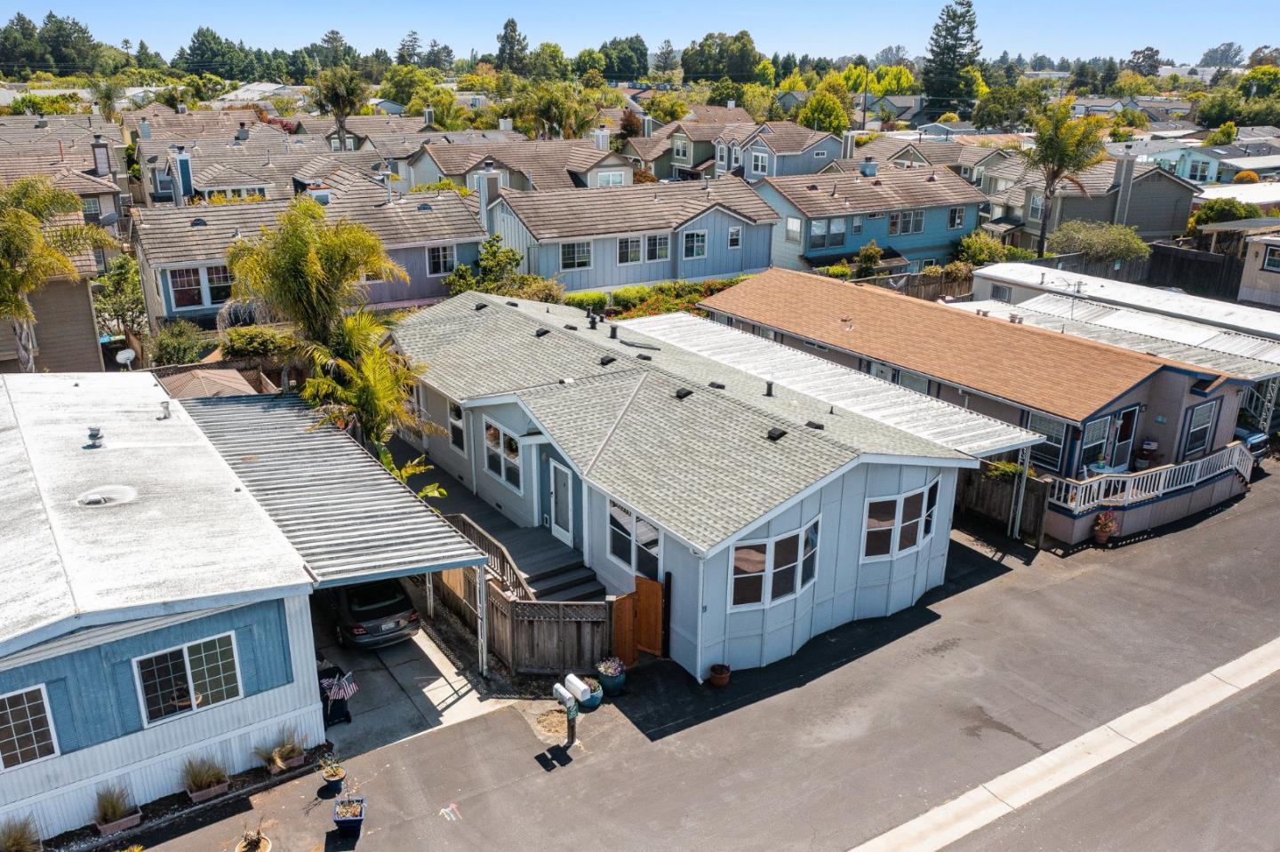 Detail Gallery Image 5 of 27 For 2155 Wharf Rd #9,  Capitola,  CA 95010 - 3 Beds | 2 Baths