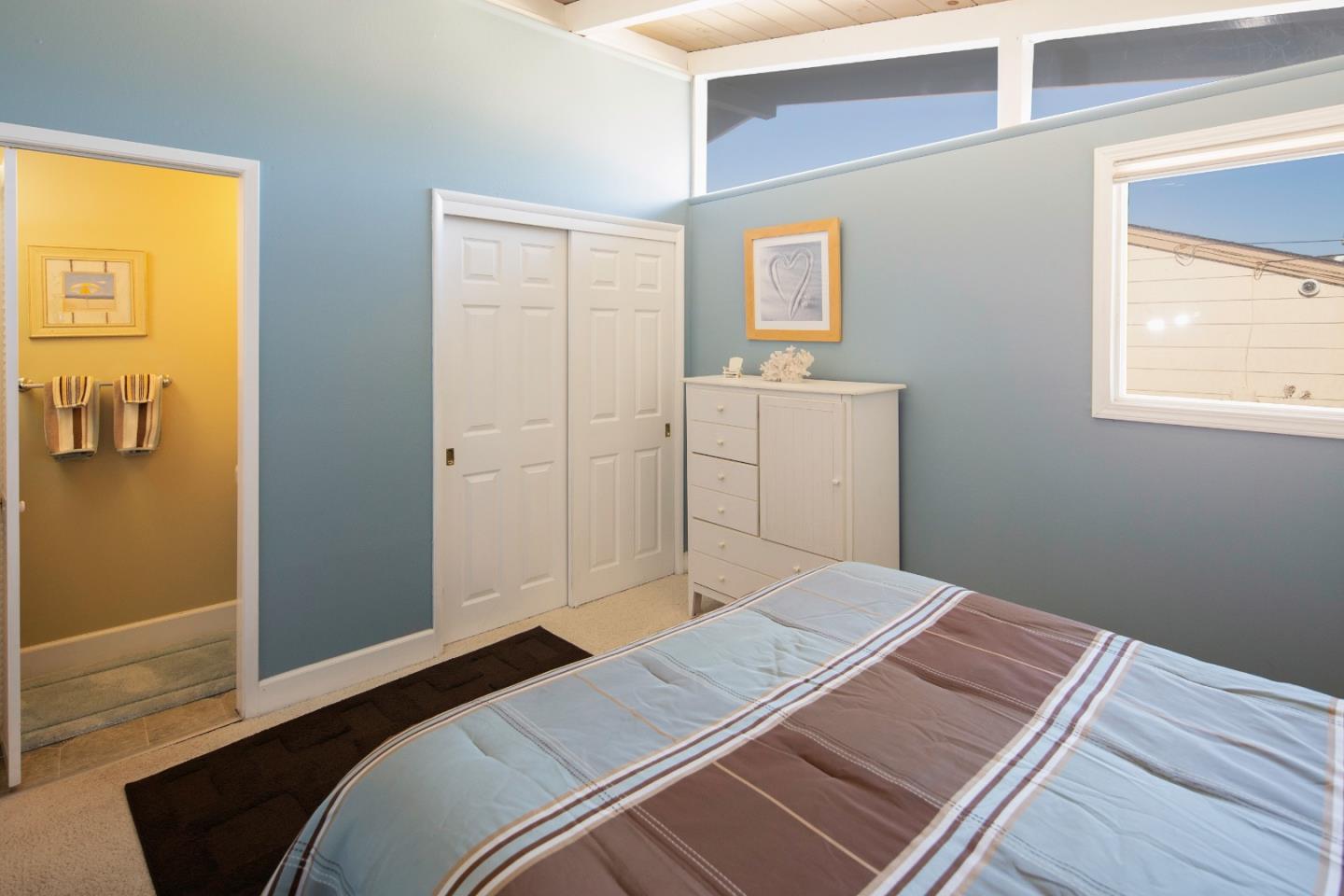 Detail Gallery Image 15 of 23 For 1267 Ocean View Blvd, Pacific Grove,  CA 93950 - 3 Beds | 1/1 Baths