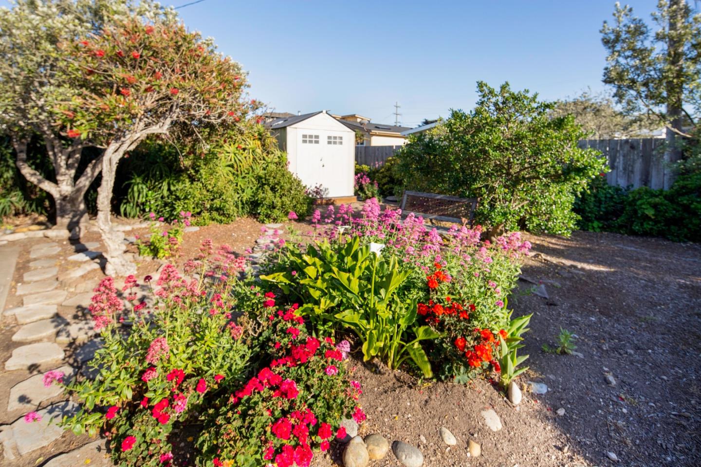 Detail Gallery Image 20 of 23 For 1267 Ocean View Blvd, Pacific Grove,  CA 93950 - 3 Beds | 1/1 Baths