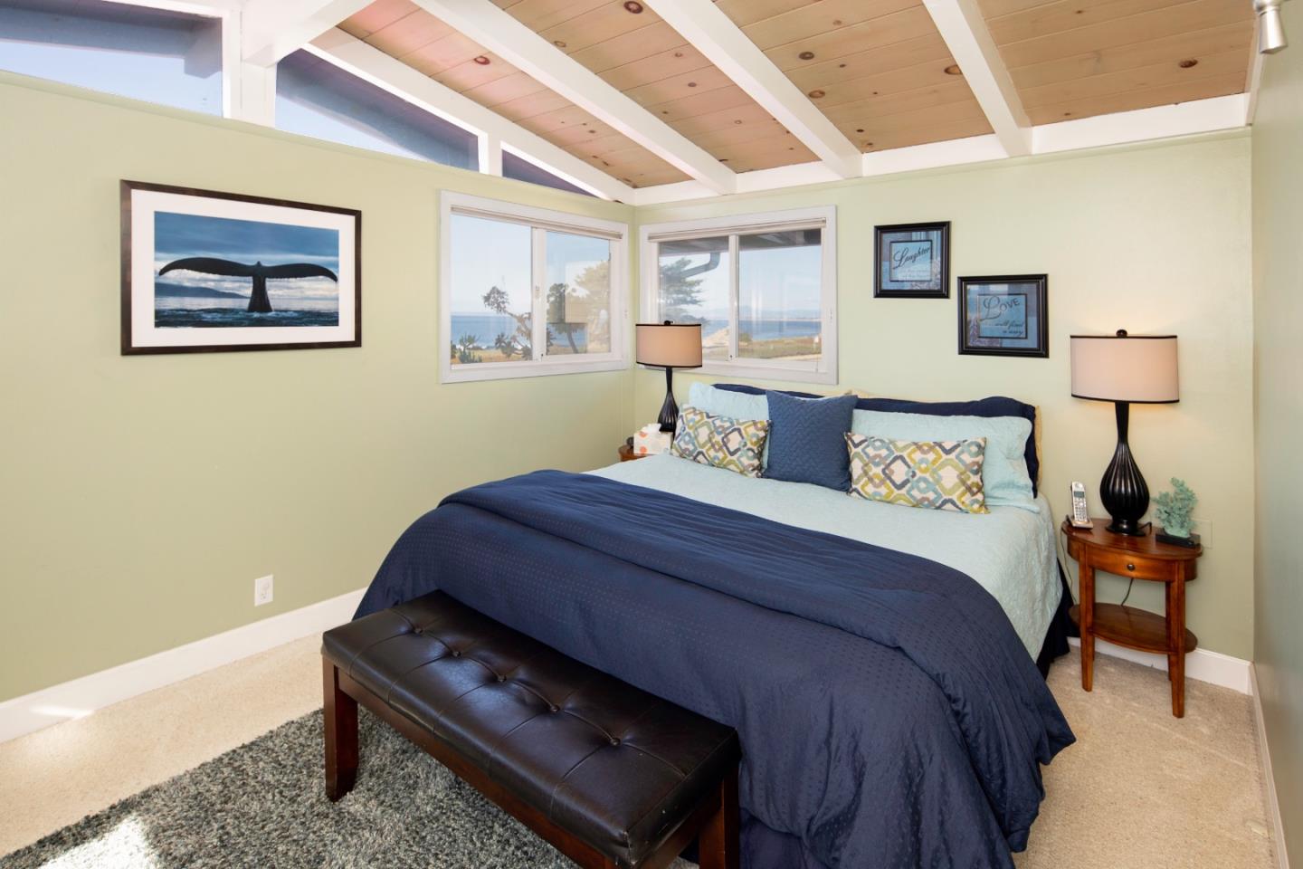 Detail Gallery Image 9 of 23 For 1267 Ocean View Blvd, Pacific Grove,  CA 93950 - 3 Beds | 1/1 Baths