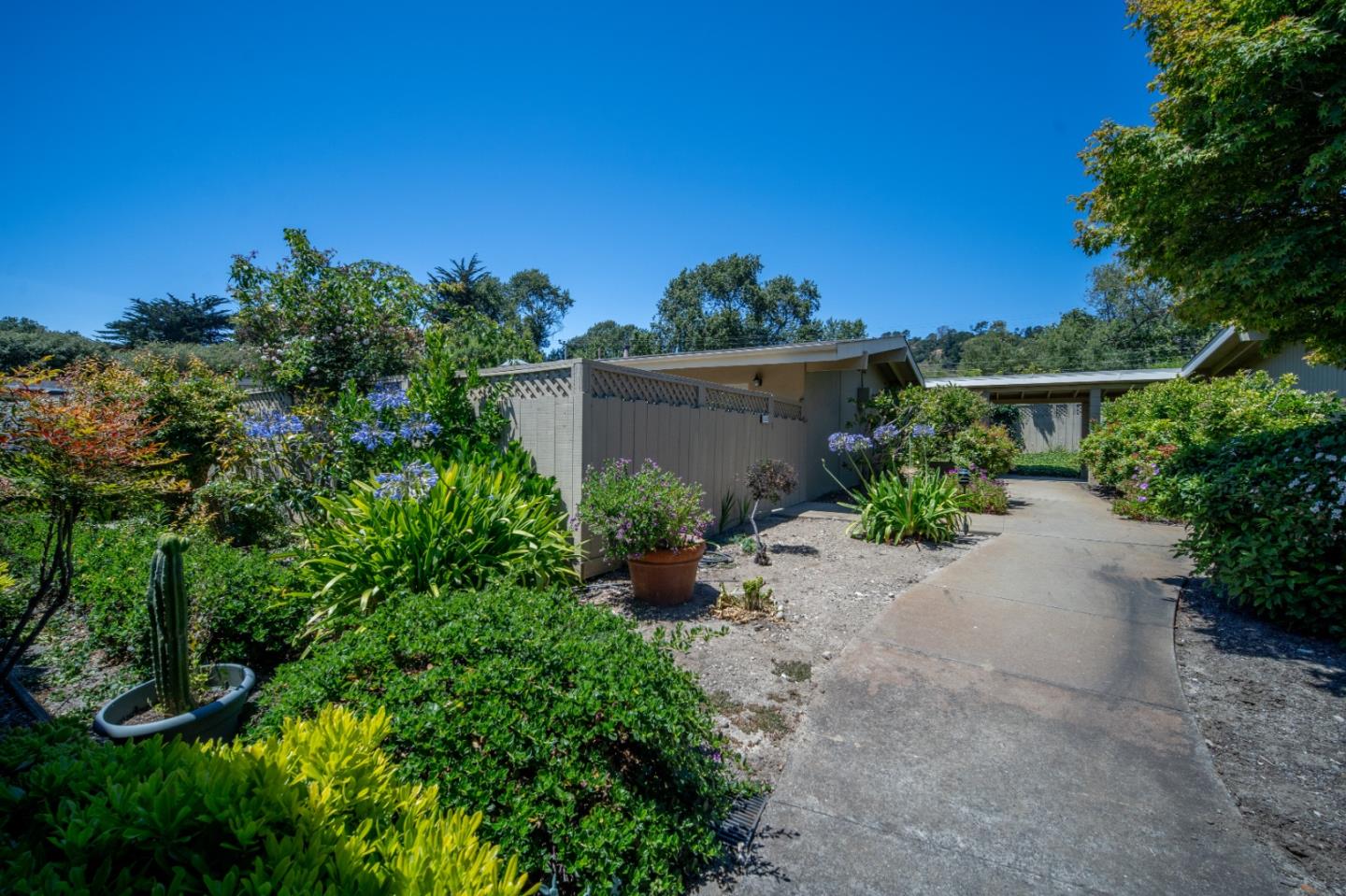 Detail Gallery Image 32 of 33 For 145 Hacienda Carmel, Carmel,  CA 93923 - 2 Beds | 2 Baths