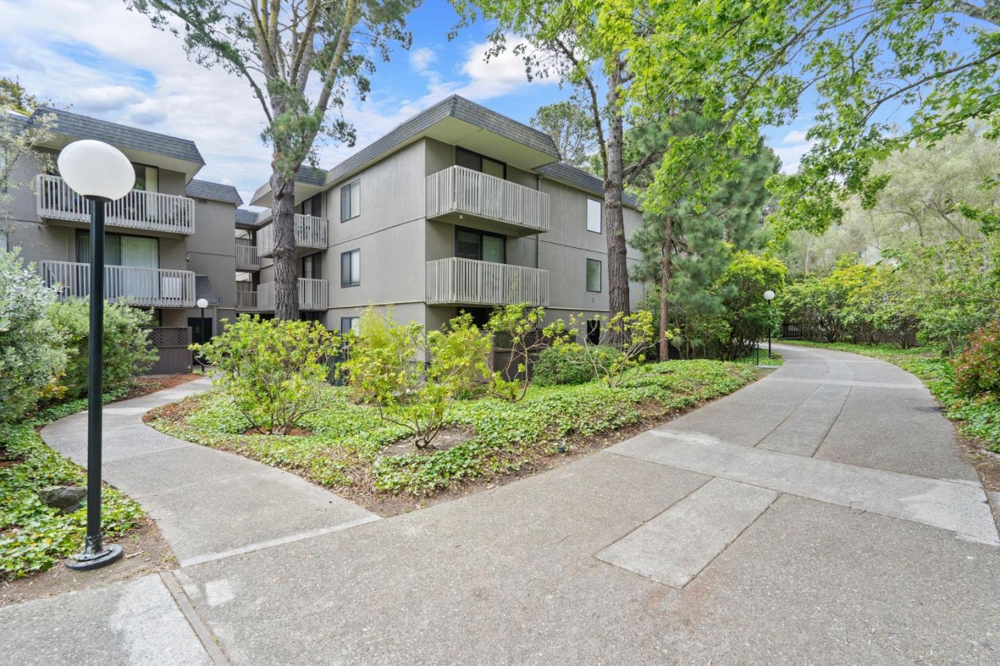 Detail Gallery Image 40 of 52 For 4112 Shelter Creek Ln, San Bruno,  CA 94066 - 2 Beds | 2 Baths