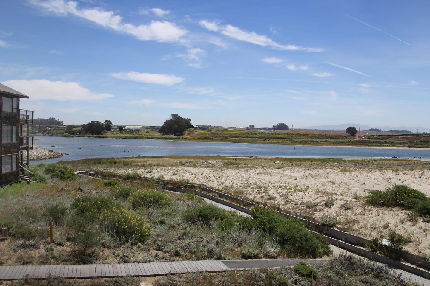 Detail Gallery Image 22 of 31 For 37 Pelican Pt, Watsonville,  CA 95076 - 1 Beds | 1 Baths