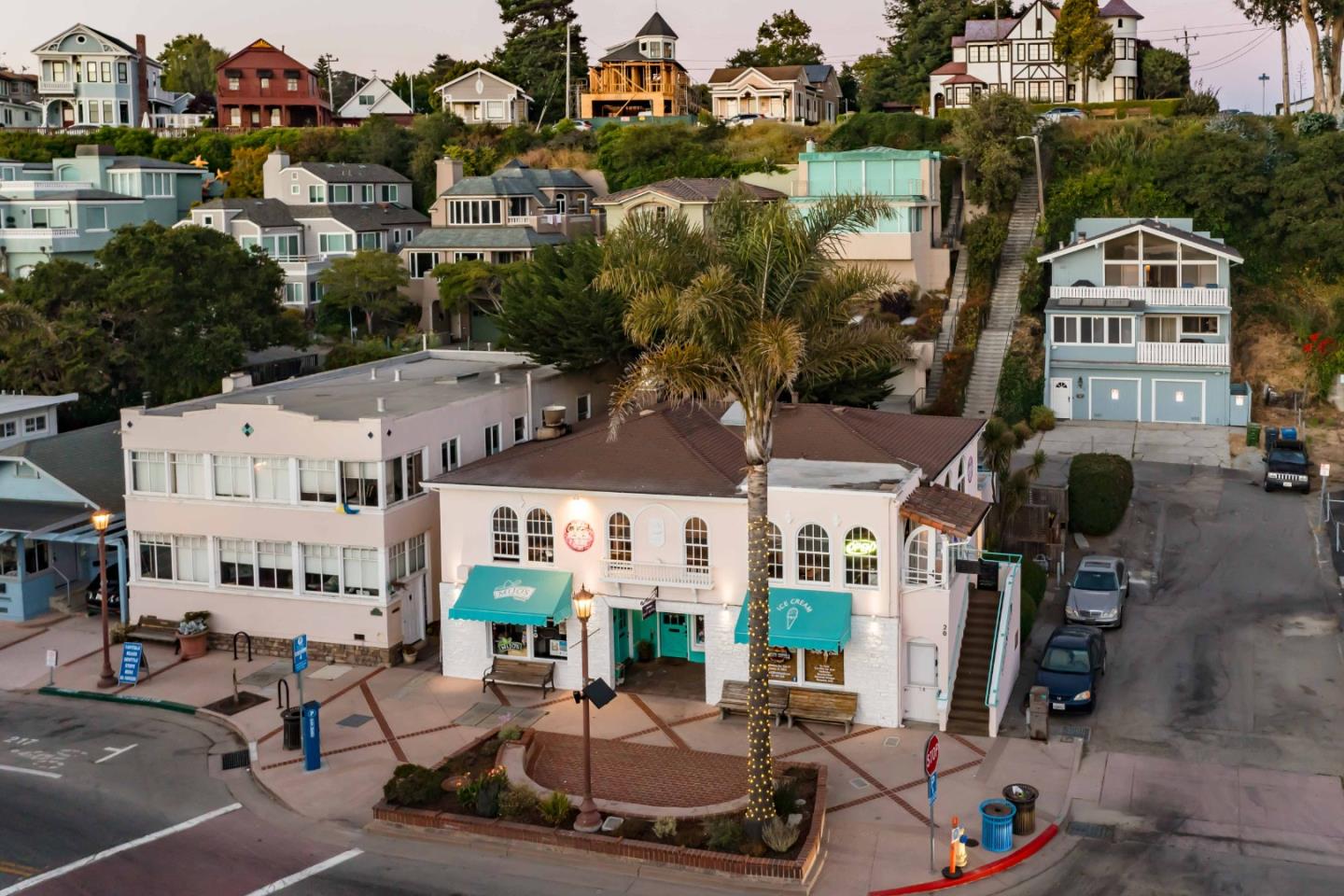 Detail Gallery Image 5 of 15 For 200 Monterey Ave, Capitola,  CA 95010 - – Beds | – Baths