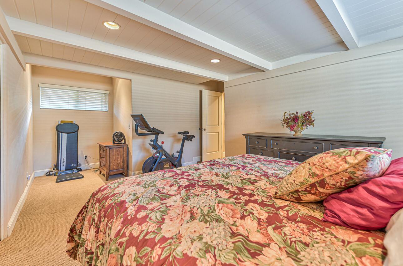 Detail Gallery Image 24 of 32 For 23 Santa Ana Dr, Salinas,  CA 93901 - 4 Beds | 2 Baths