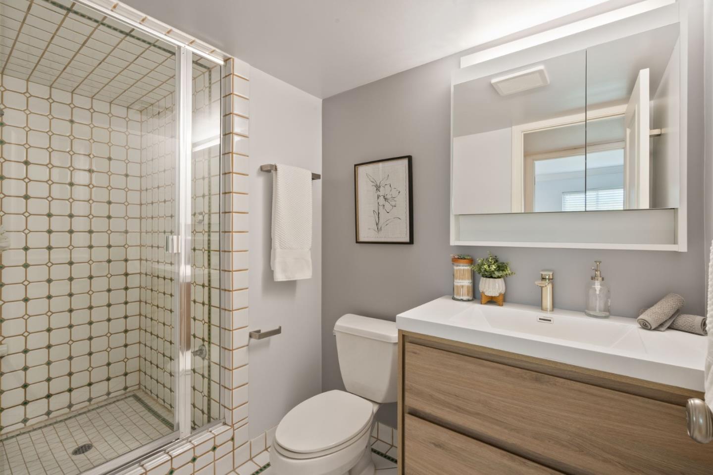 Detail Gallery Image 18 of 29 For 388 Everett Ave, Palo Alto,  CA 94301 - 2 Beds | 2 Baths