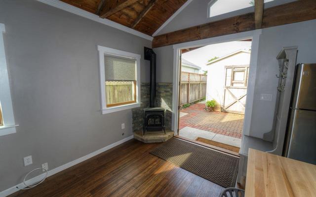 Detail Gallery Image 16 of 17 For 174 Carmel Ave, Pacifica,  CA 94044 - 1 Beds | 1 Baths