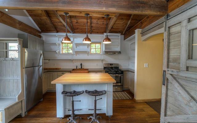 Detail Gallery Image 5 of 17 For 174 Carmel Ave, Pacifica,  CA 94044 - 1 Beds | 1 Baths