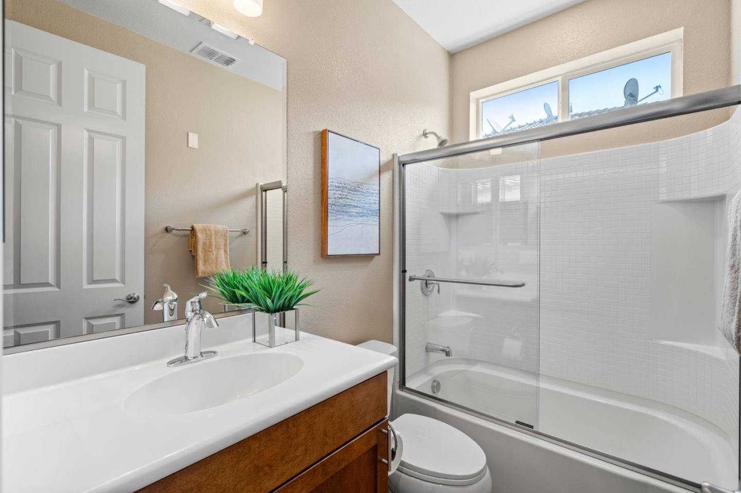 Detail Gallery Image 28 of 40 For 632 Barcelona Loop, Milpitas,  CA 95035 - 3 Beds | 3/1 Baths