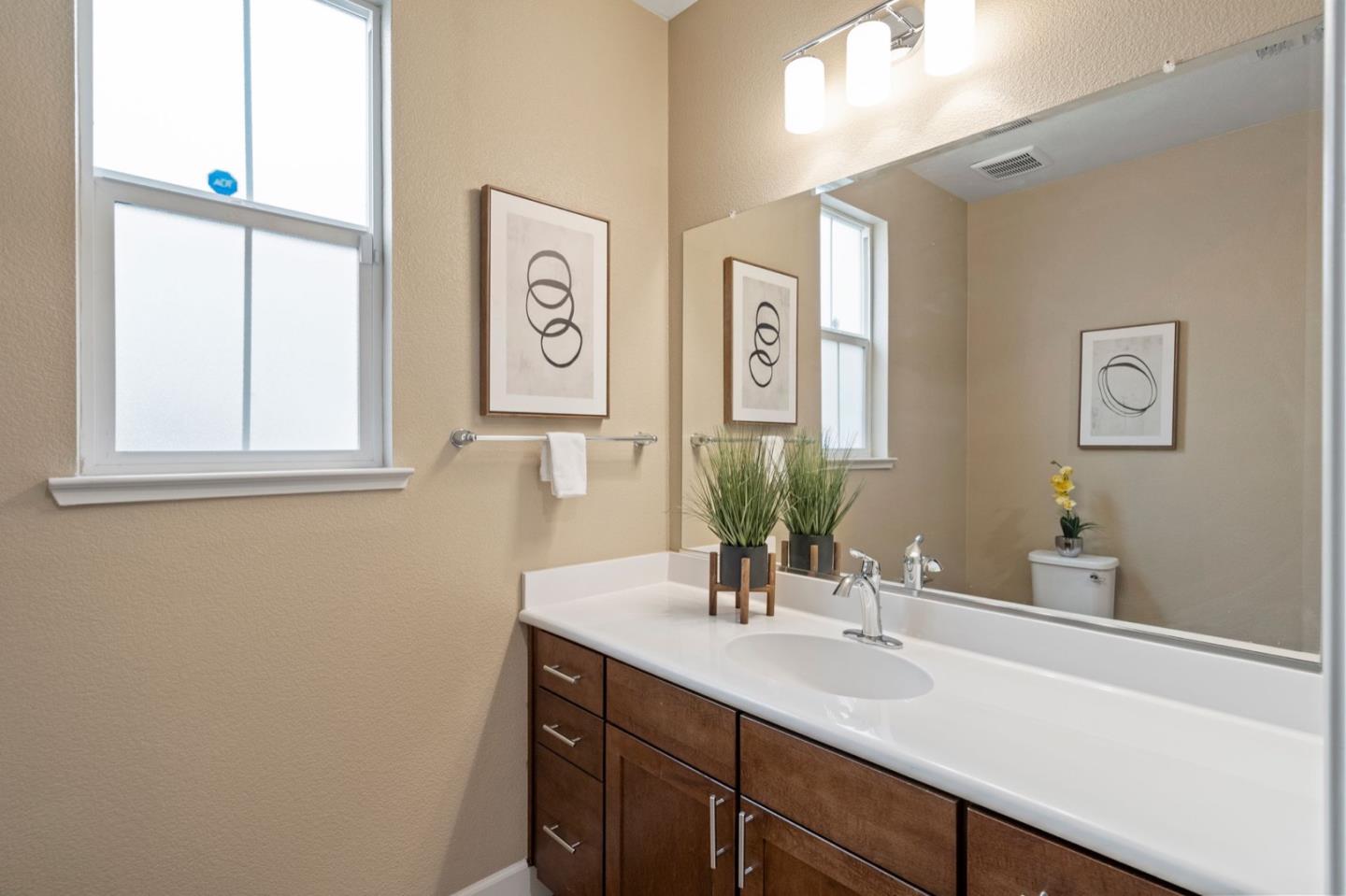 Detail Gallery Image 32 of 40 For 632 Barcelona Loop, Milpitas,  CA 95035 - 3 Beds | 3/1 Baths