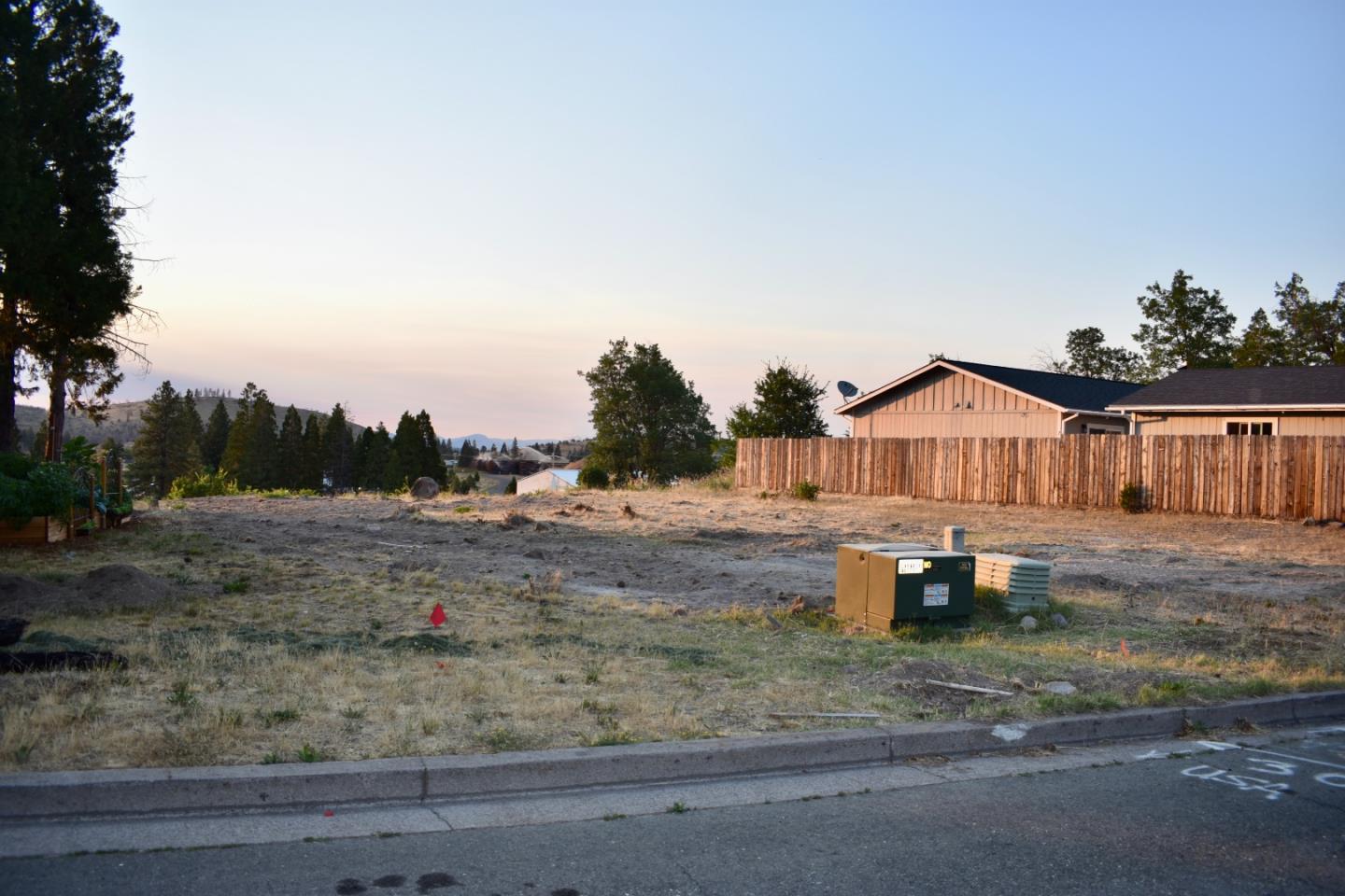 Detail Gallery Image 9 of 10 For 306 Woodridge Ct, Weed,  CA 96094 - – Beds | – Baths