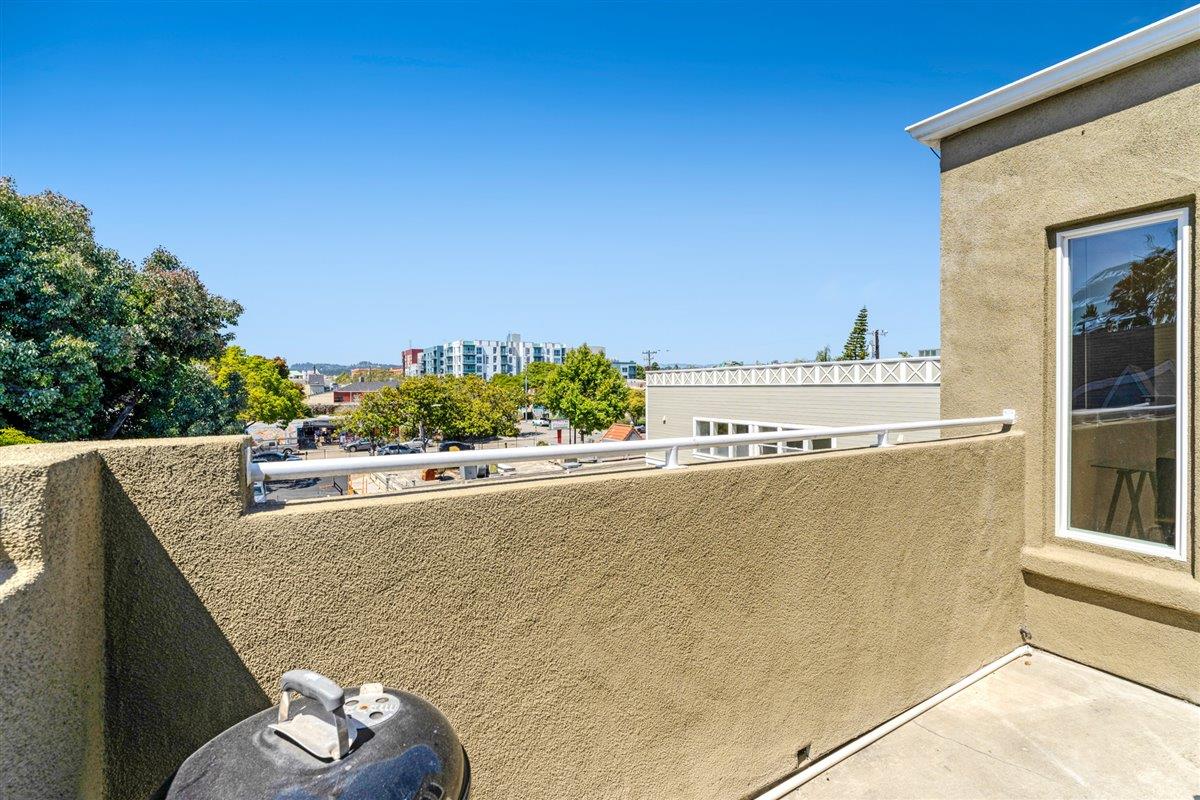 Detail Gallery Image 18 of 27 For 605 Pacific Ave #302,  Santa Cruz,  CA 95060 - 1 Beds | 1 Baths