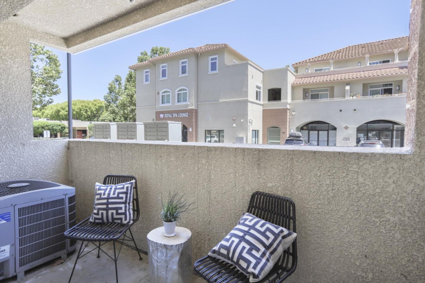 Detail Gallery Image 7 of 26 For 3128 Loma Verde Dr #115,  San Jose,  CA 95117 - 1 Beds | 1 Baths