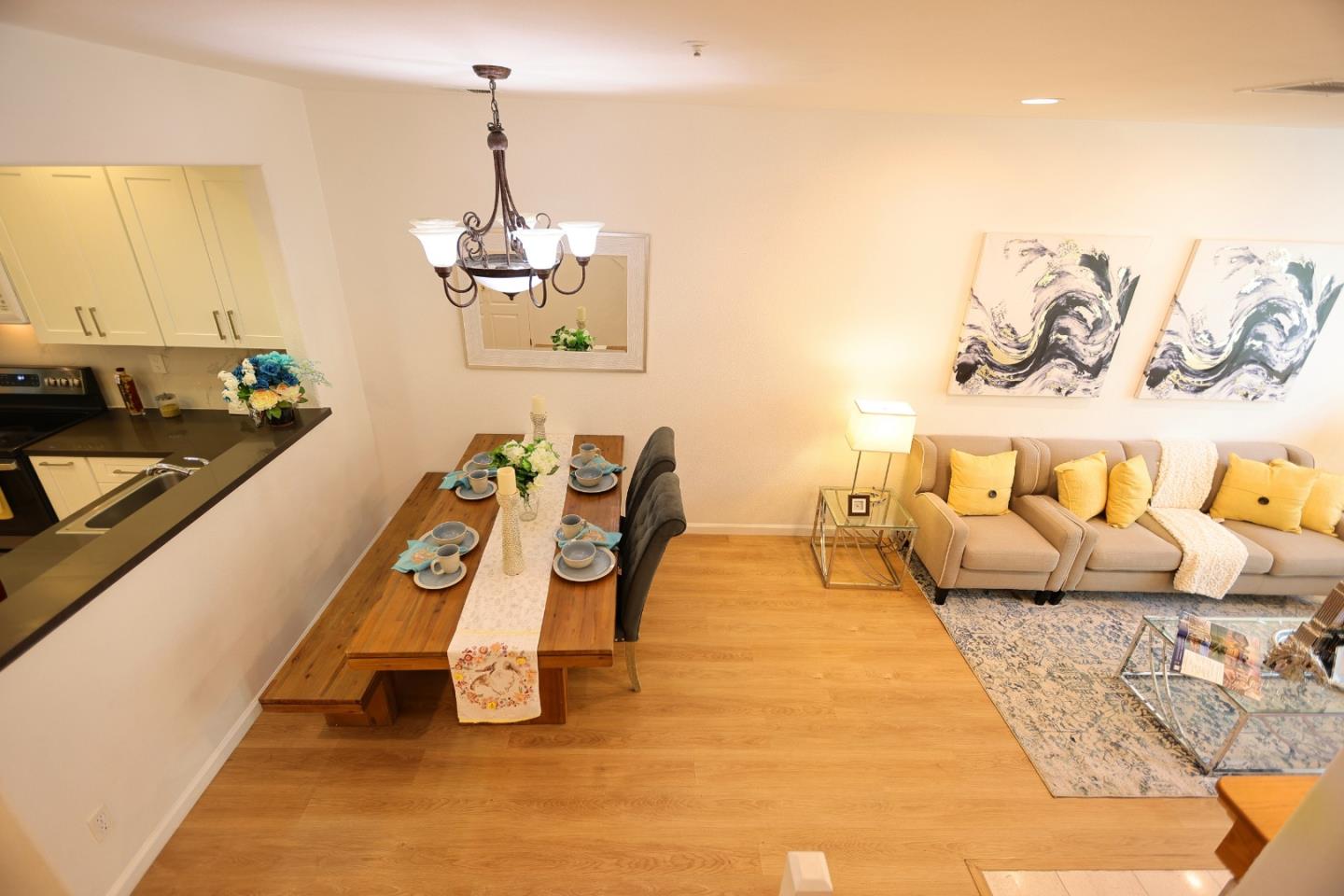 Detail Gallery Image 11 of 42 For 2585 Park Blvd #Z206,  Palo Alto,  CA 94306 - 2 Beds | 2/1 Baths