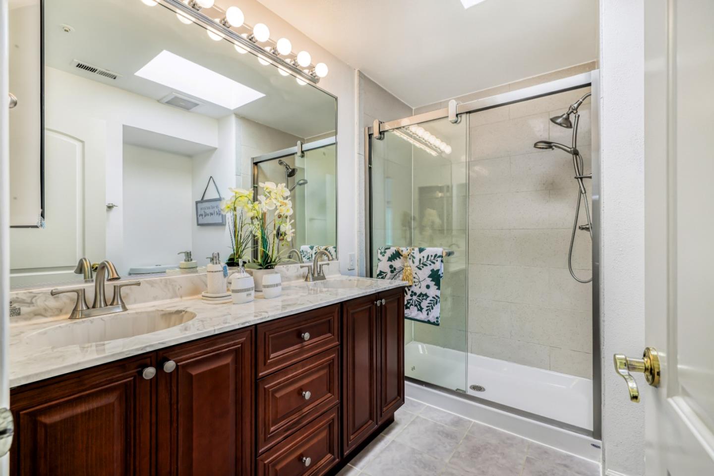 Detail Gallery Image 16 of 42 For 2585 Park Blvd #Z206,  Palo Alto,  CA 94306 - 2 Beds | 2/1 Baths