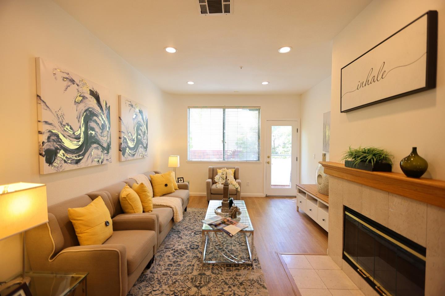 Detail Gallery Image 31 of 42 For 2585 Park Blvd #Z206,  Palo Alto,  CA 94306 - 2 Beds | 2/1 Baths