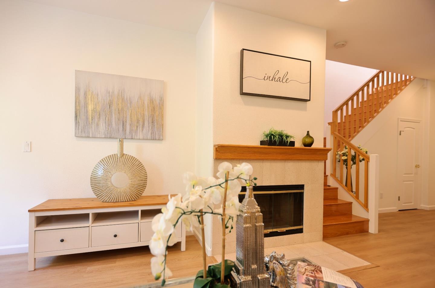 Detail Gallery Image 8 of 42 For 2585 Park Blvd #Z206,  Palo Alto,  CA 94306 - 2 Beds | 2/1 Baths