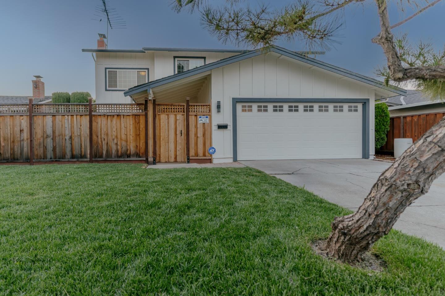 Detail Gallery Image 1 of 1 For 367 Viewpark Cir, San Jose,  CA 95136 - 4 Beds | 2/1 Baths