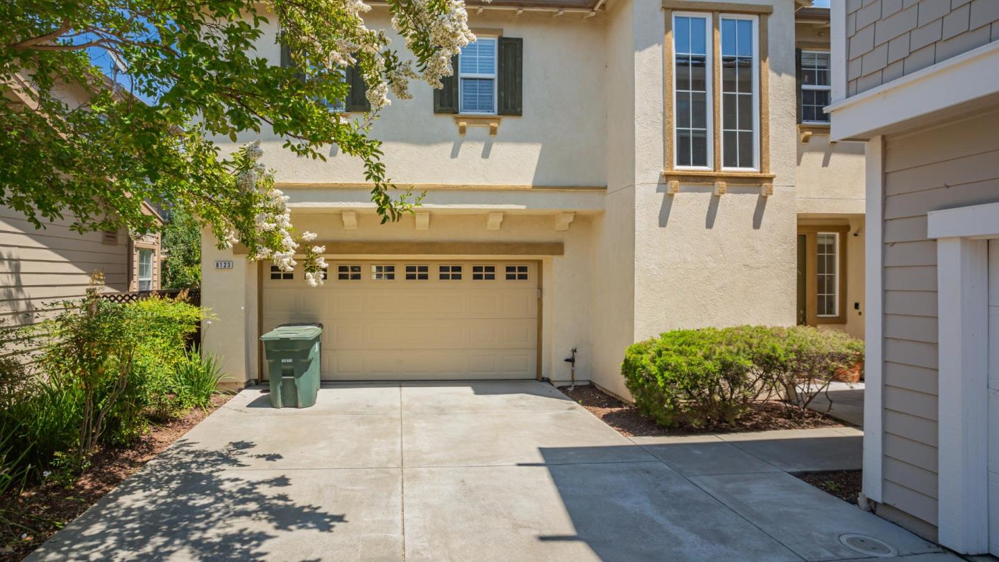 Detail Gallery Image 1 of 54 For 8123 Carlisle Way, Vallejo,  CA 94591 - 4 Beds | 2/1 Baths