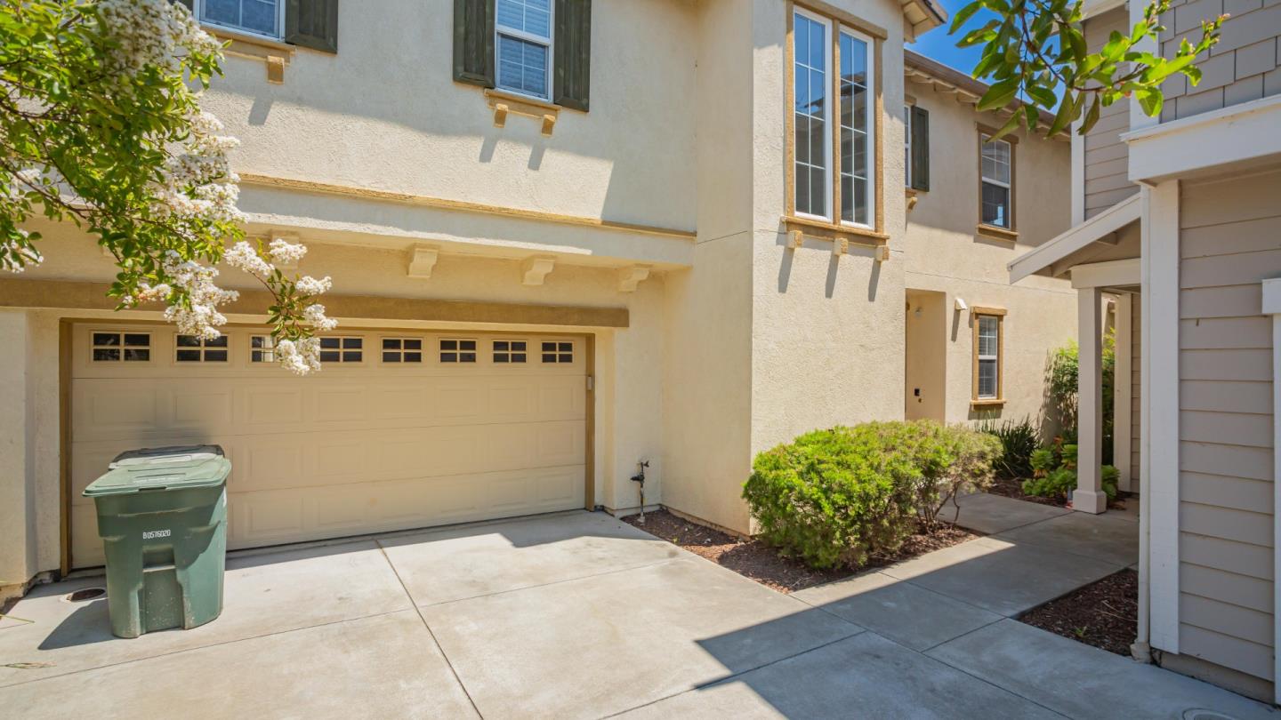 Detail Gallery Image 3 of 54 For 8123 Carlisle Way, Vallejo,  CA 94591 - 4 Beds | 2/1 Baths