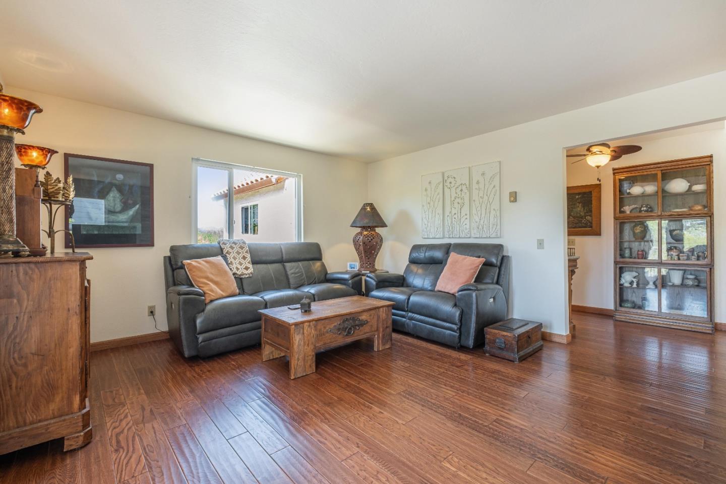 Detail Gallery Image 14 of 56 For 147 Farallon Ct, Aptos,  CA 95003 - 3 Beds | 2/1 Baths