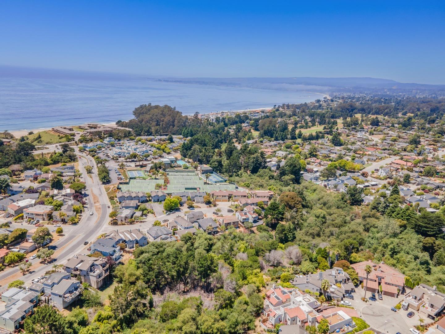 Detail Gallery Image 45 of 56 For 147 Farallon Ct, Aptos,  CA 95003 - 3 Beds | 2/1 Baths