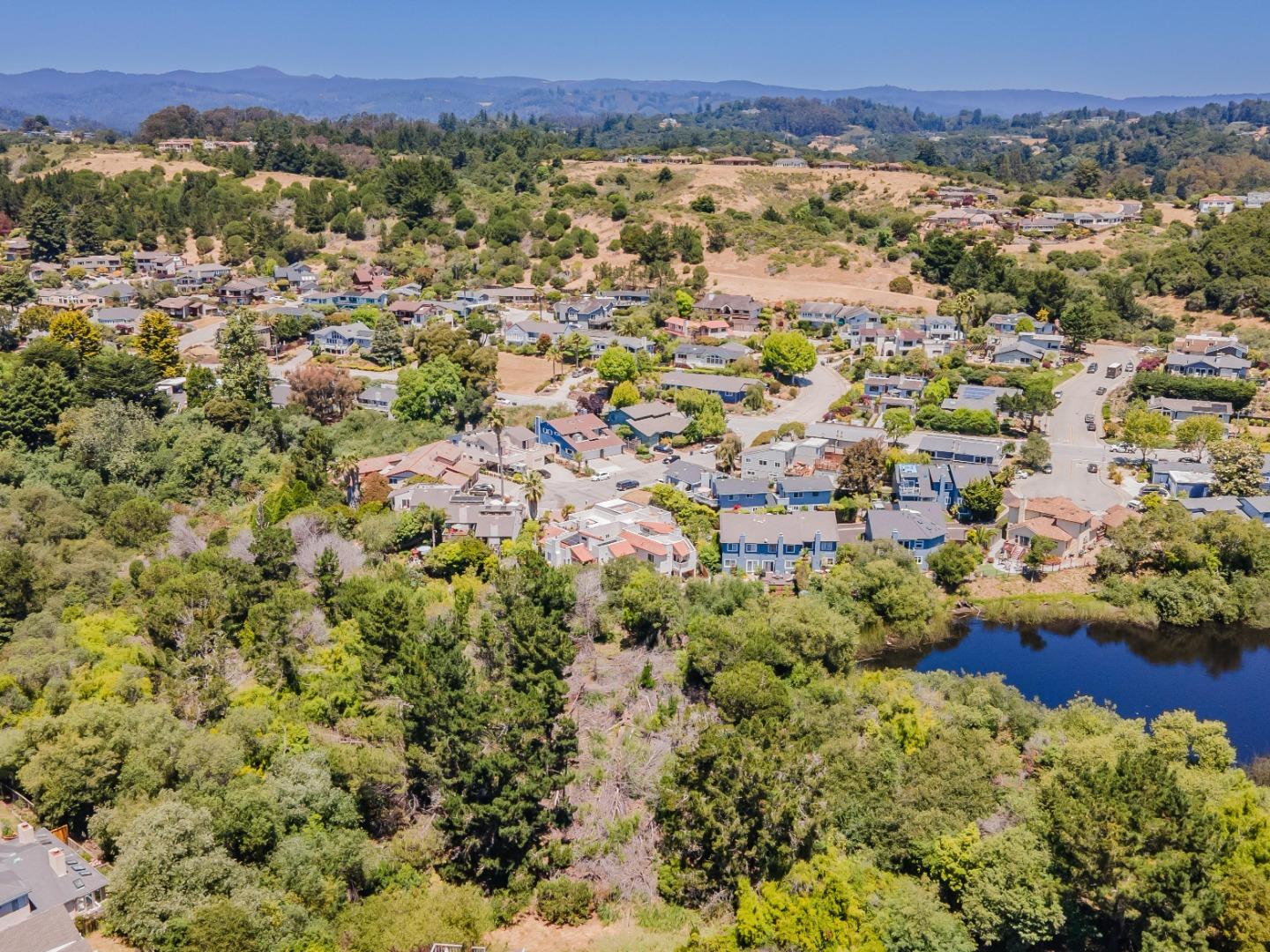 Detail Gallery Image 49 of 56 For 147 Farallon Ct, Aptos,  CA 95003 - 3 Beds | 2/1 Baths