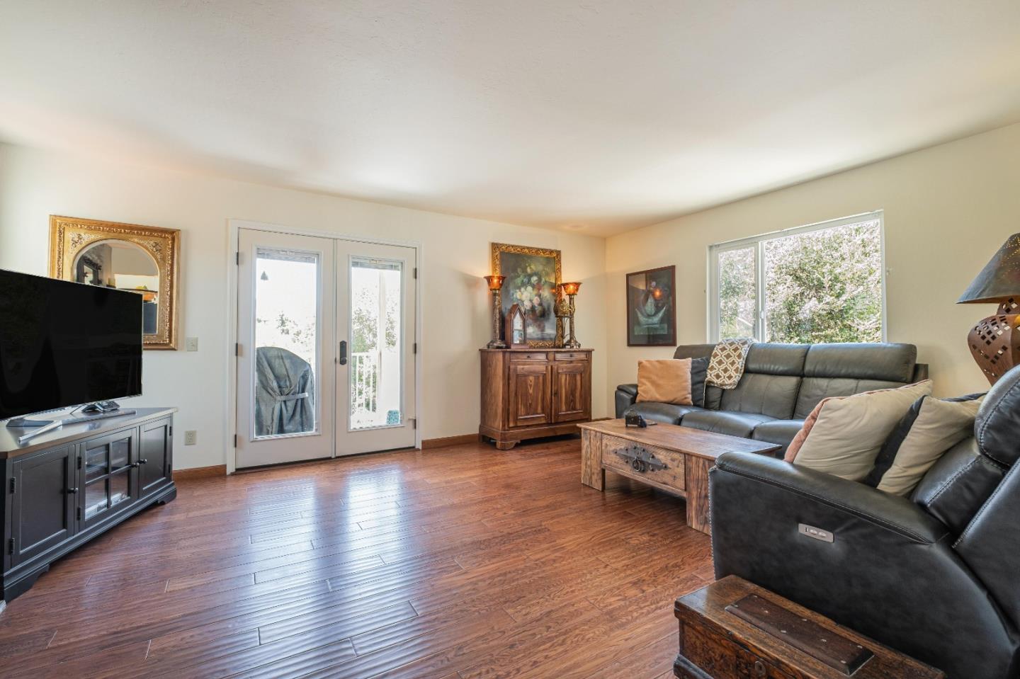 Detail Gallery Image 8 of 56 For 147 Farallon Ct, Aptos,  CA 95003 - 3 Beds | 2/1 Baths