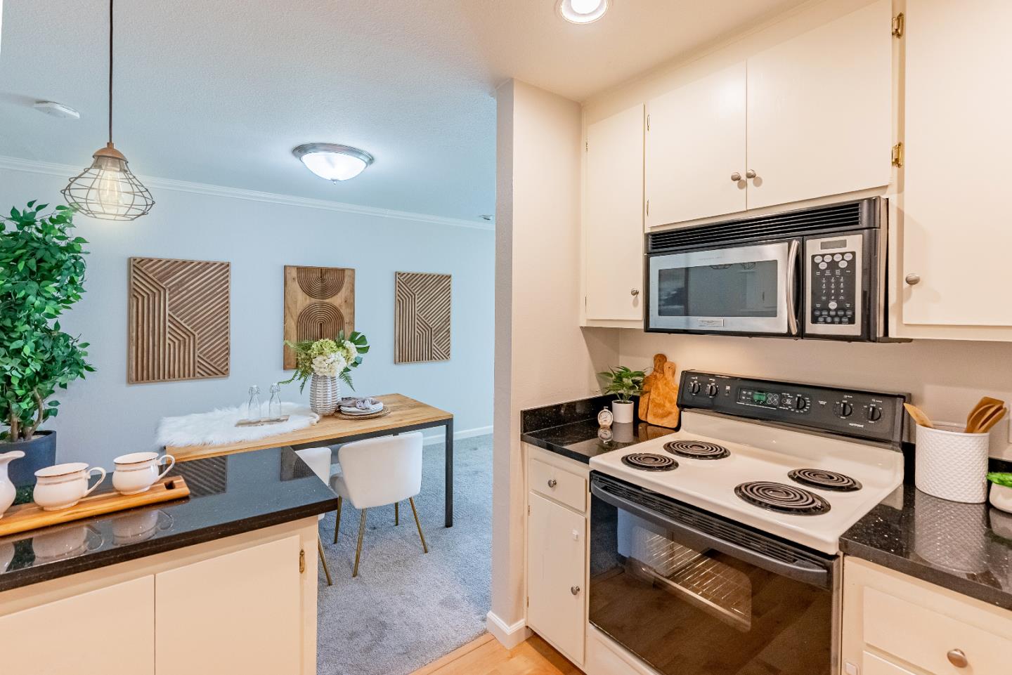 Detail Gallery Image 7 of 25 For 1750 Halford Ave #302,  Santa Clara,  CA 95051 - 2 Beds | 2 Baths