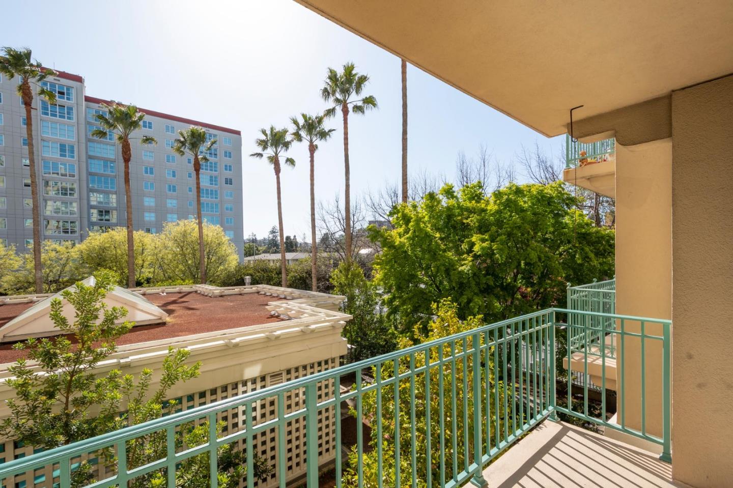 Detail Gallery Image 3 of 7 For 1 Baldwin Ave #221,  San Mateo,  CA 94401 - 1 Beds | 1 Baths